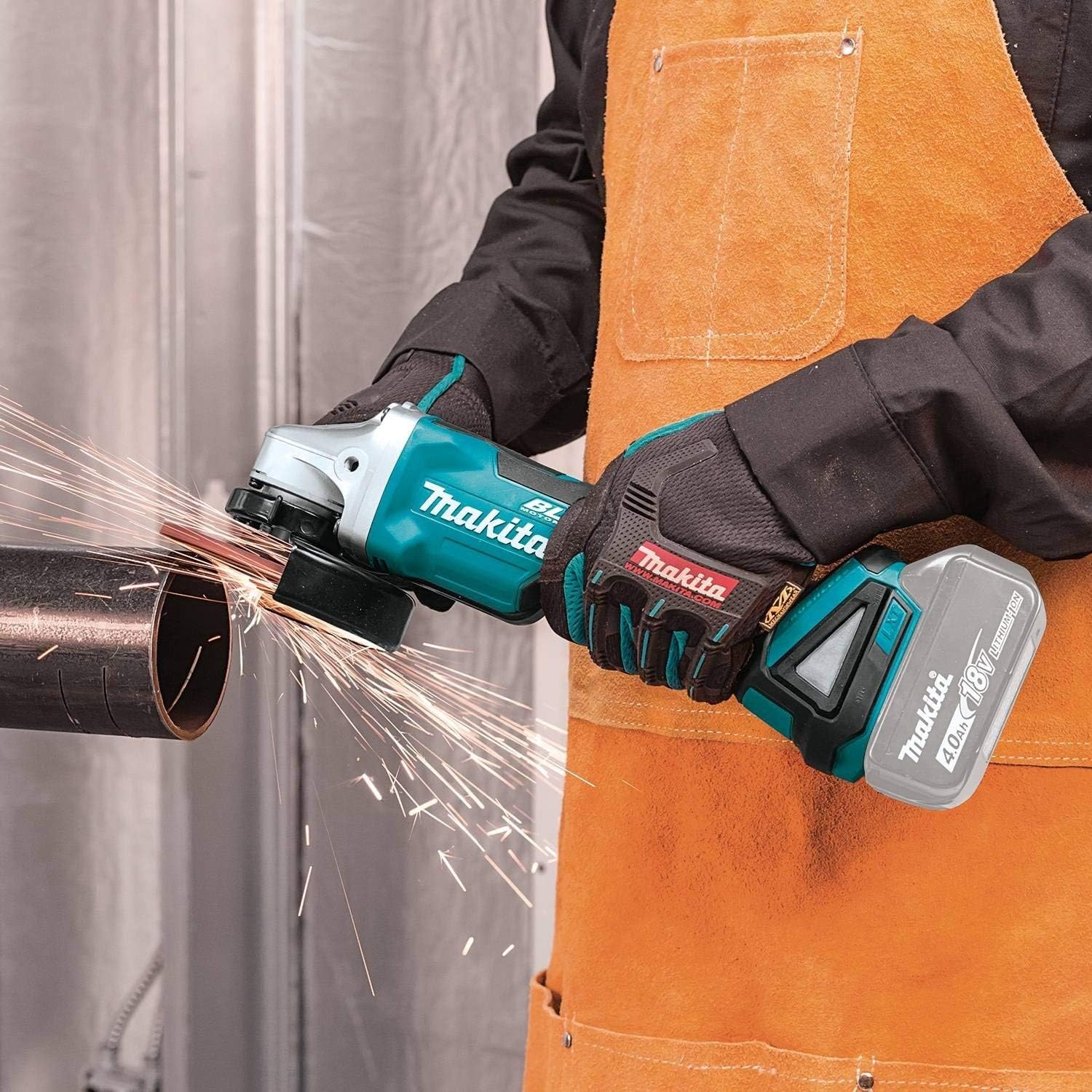 Makita XAG11Z 18V LXT Lithium-Ion Brushless Cordless 4-1/2-Inch / 5-Inch Paddle Switch Cut-Off/Angle Grinder, with Electric Brake  BL1840B 18V LXT Lithium-Ion 4.0Ah Battery